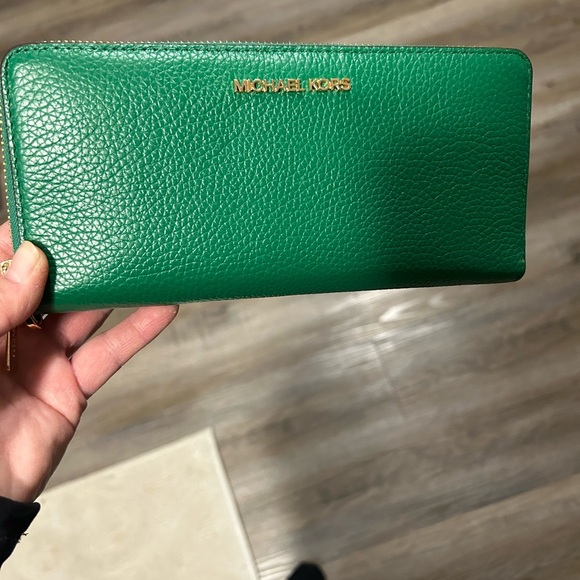 Kelly Green wallet set. Will separate - Picture 3 of 7